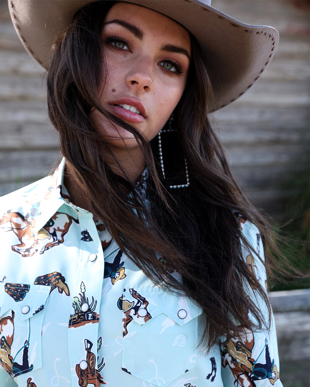 Women's Classic Fit Snap Front Western Shirt