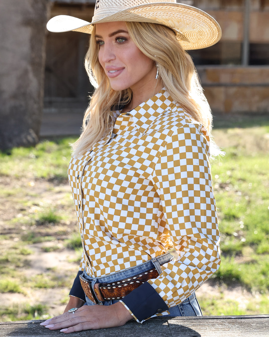 Women's Classic Fit Snap Front Western Shirt