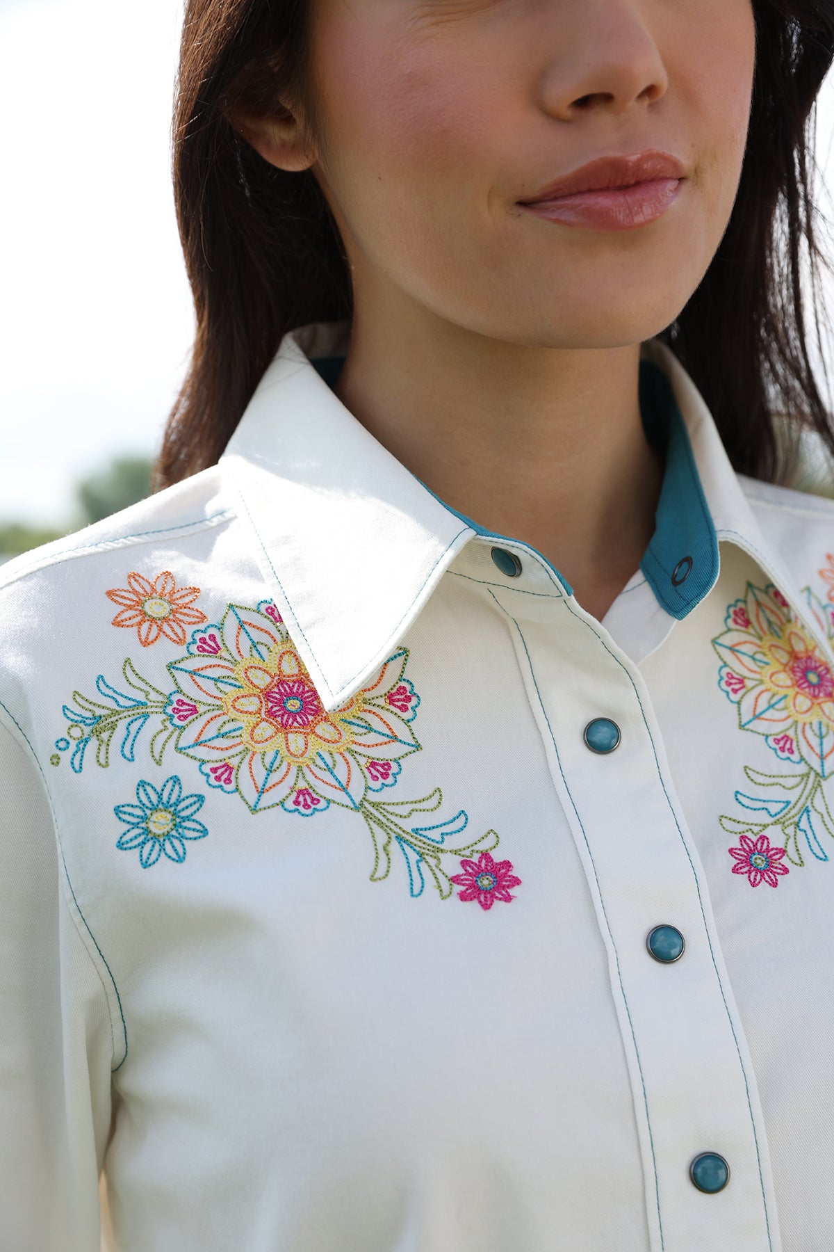 Women's Classic Fit Snap Front Western Shirt
